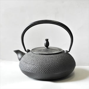 南部鉄器 鉄瓶 平丸あられ 1.2L